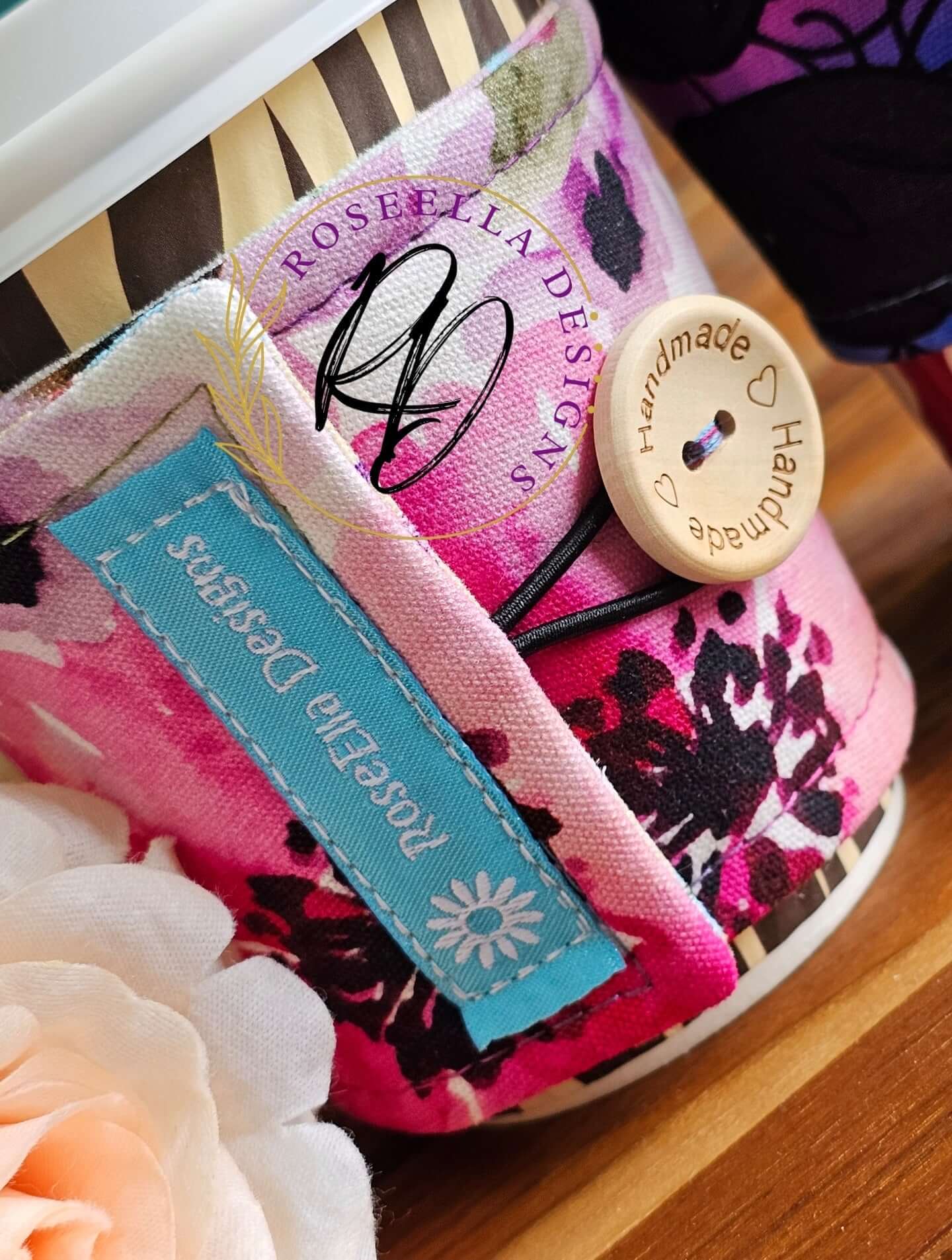 Take Away Cup Cozy ~ Bee ~