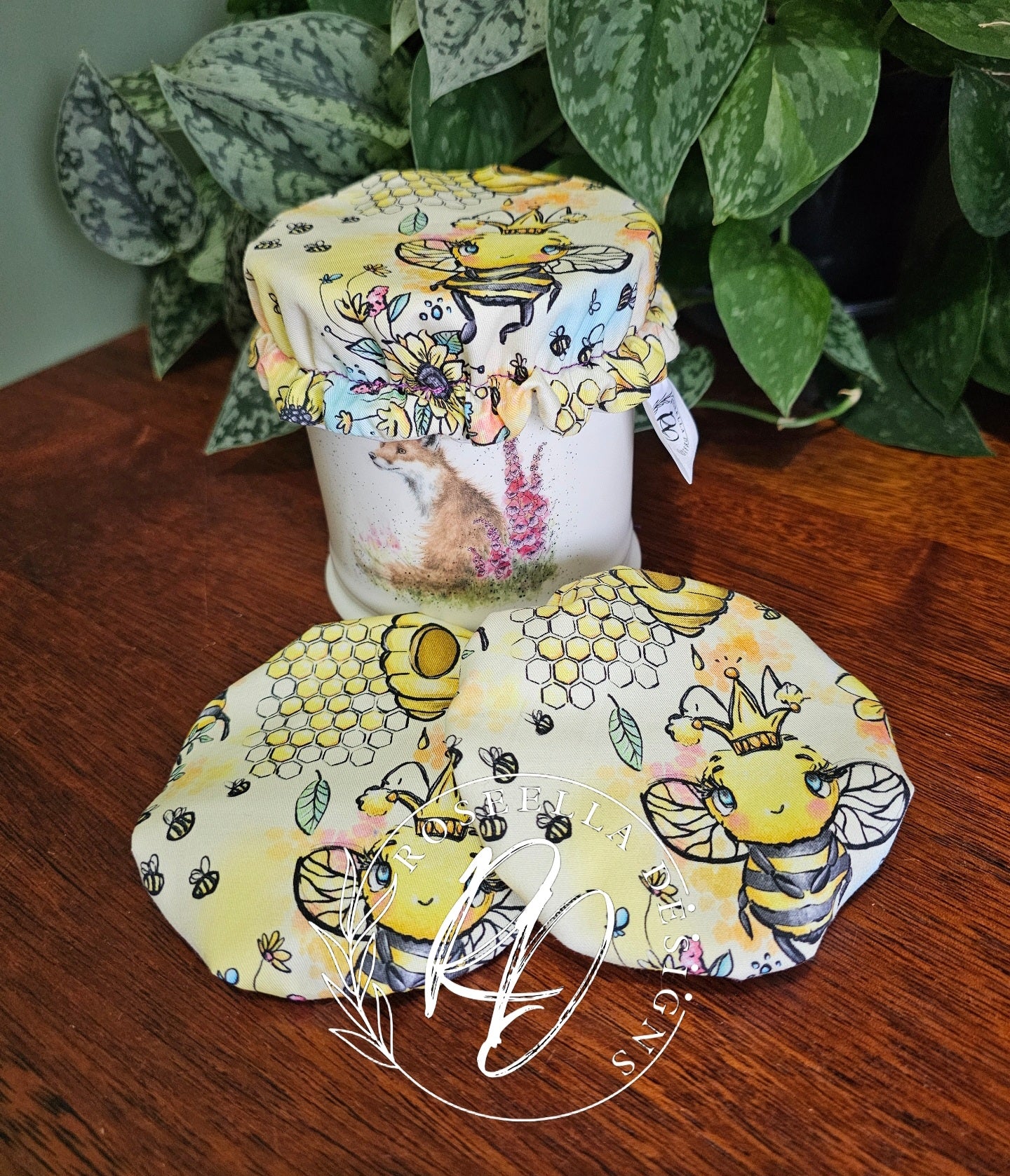 ~Cute Bees~ Reusable SD Starter Jar Cover XS ~ fits jars up to 11.43cm / 4.5"