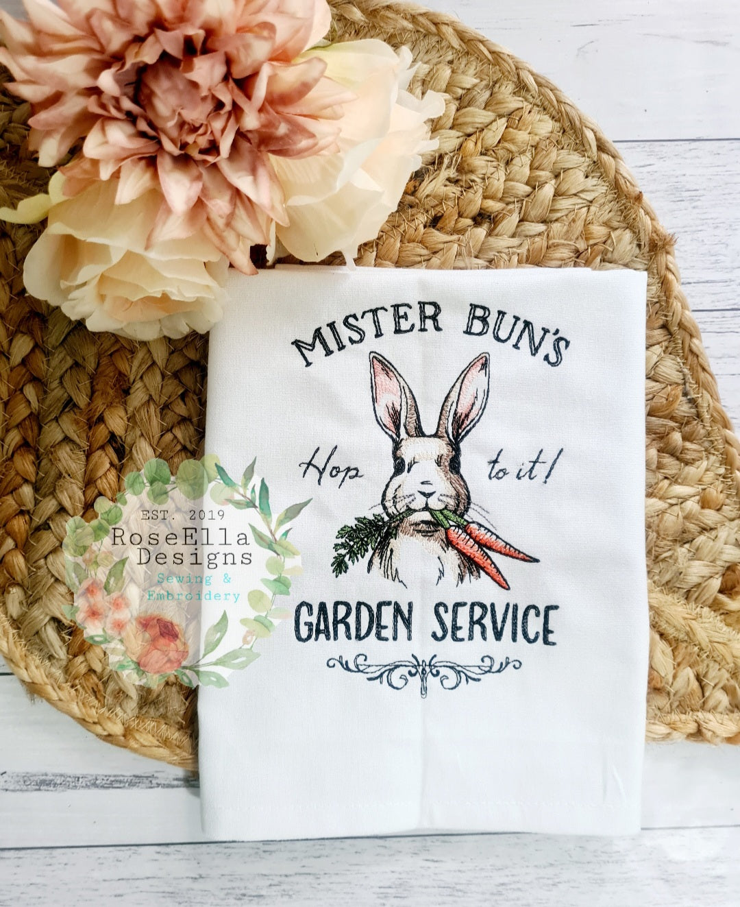 Embroidered Cotton Tea towel "Mister Buns"