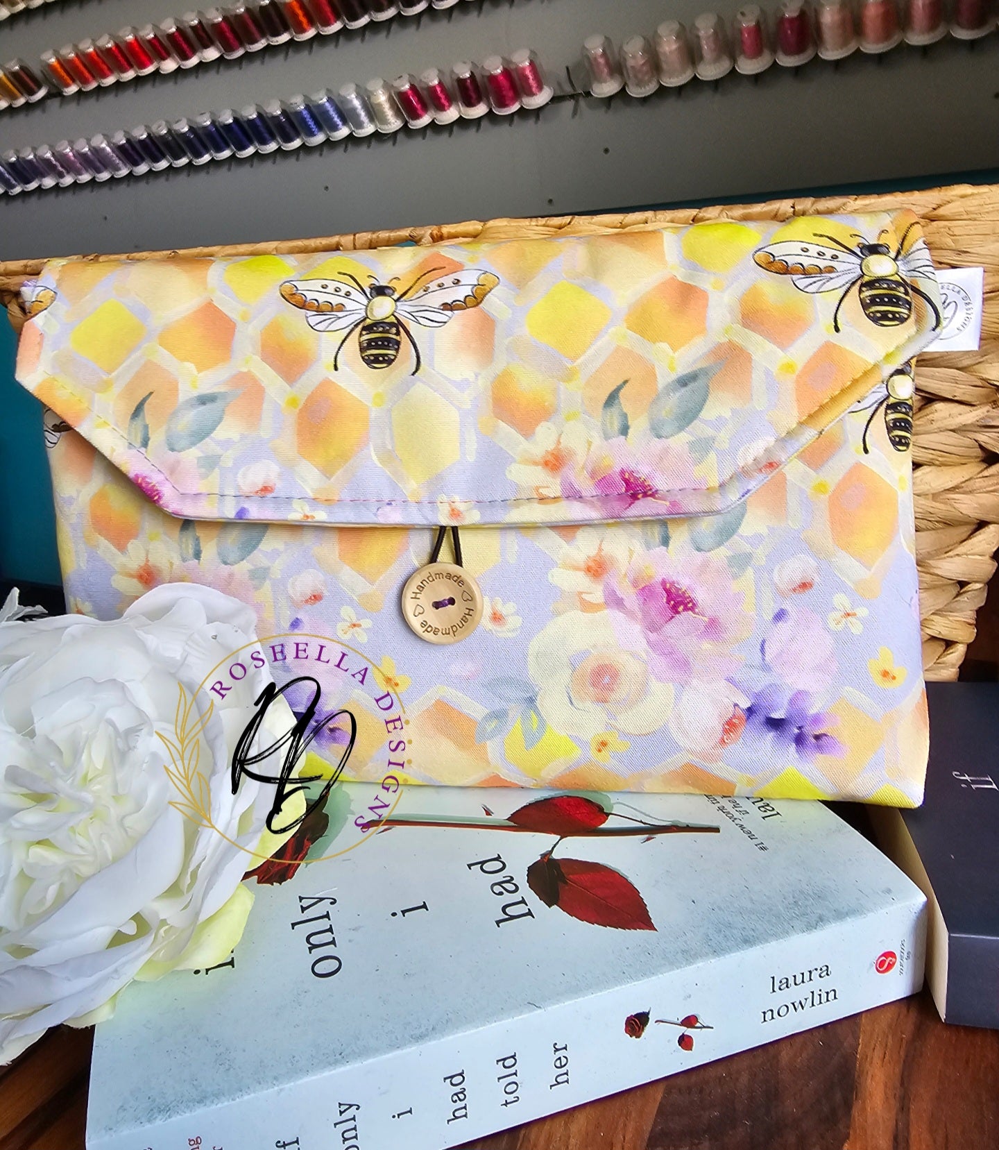 Book Sleeve Floral Bee - Size Standard -