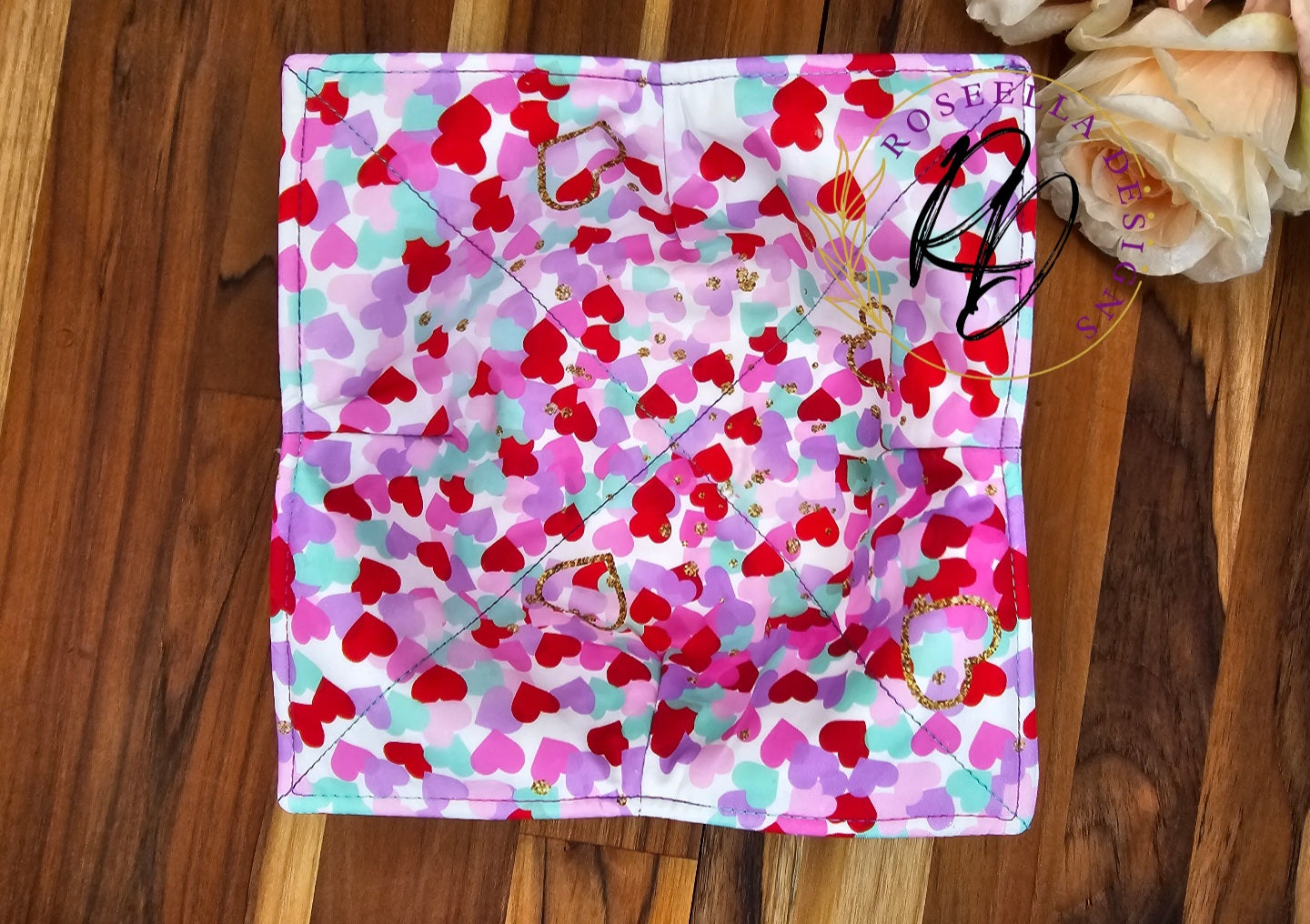 Medium~ Cat & Hearts Bowl Cozy