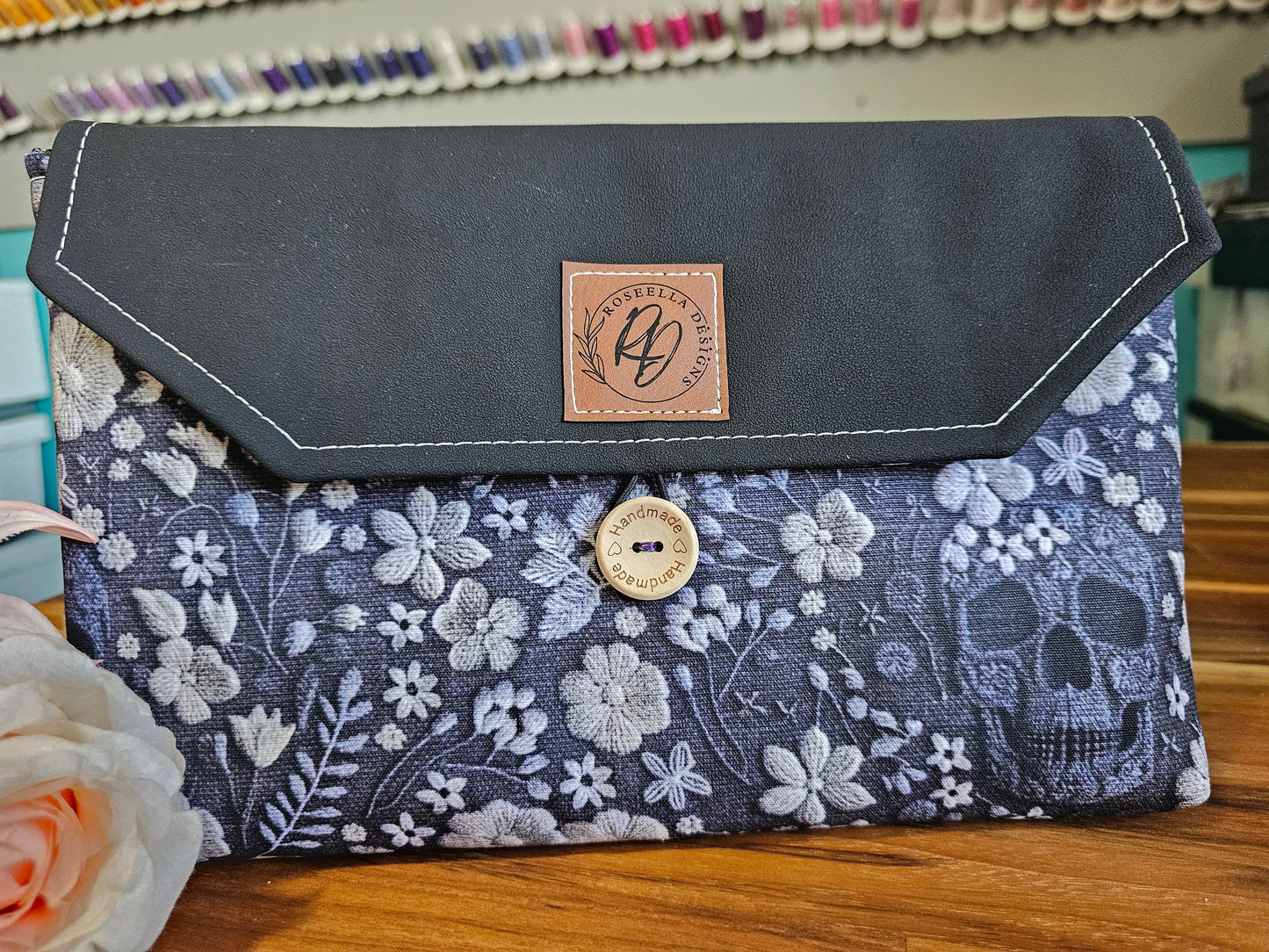 Book Sleeve floral black skull - Size Standard -