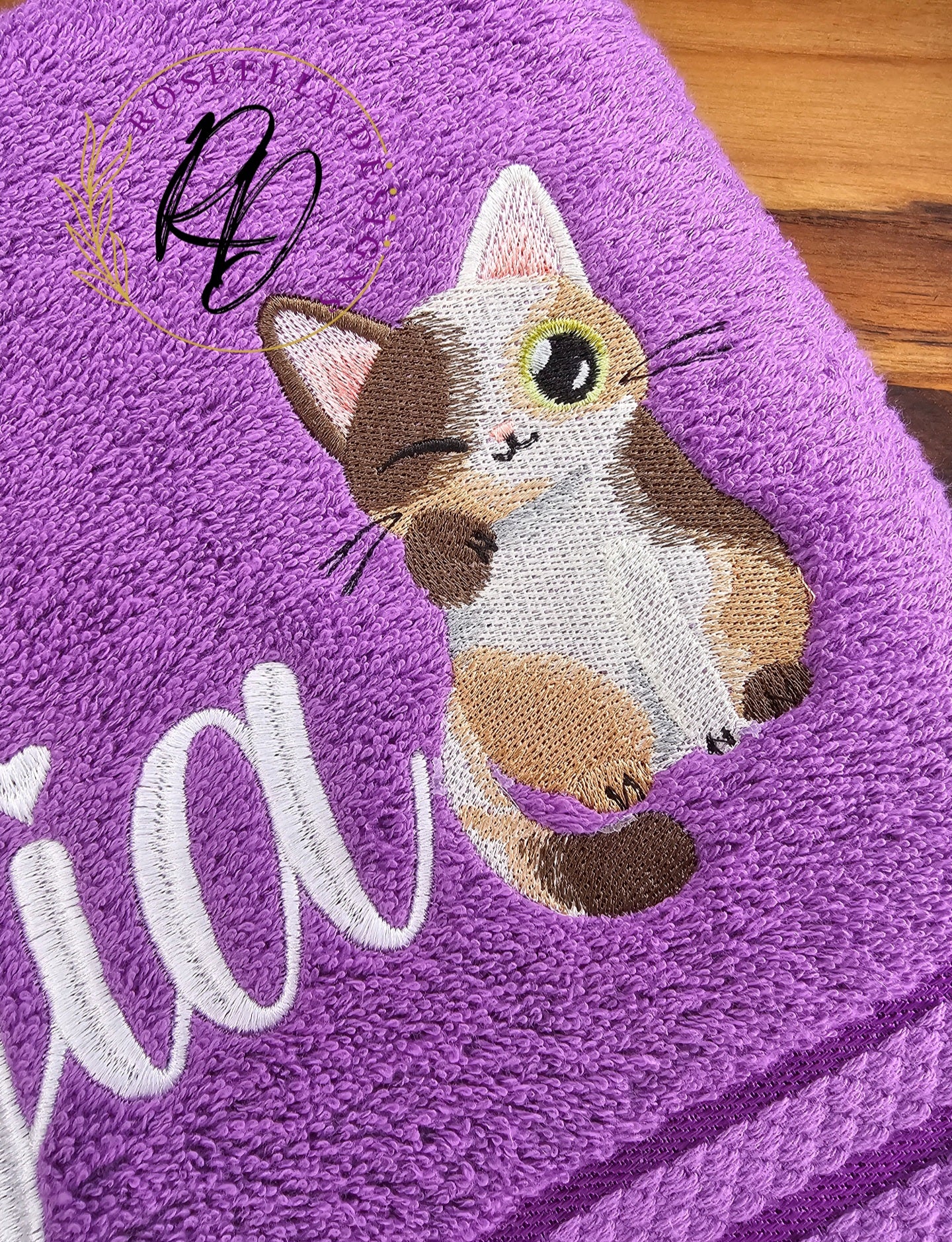 Personalised Embroidered Winking Kitty Bath Towel